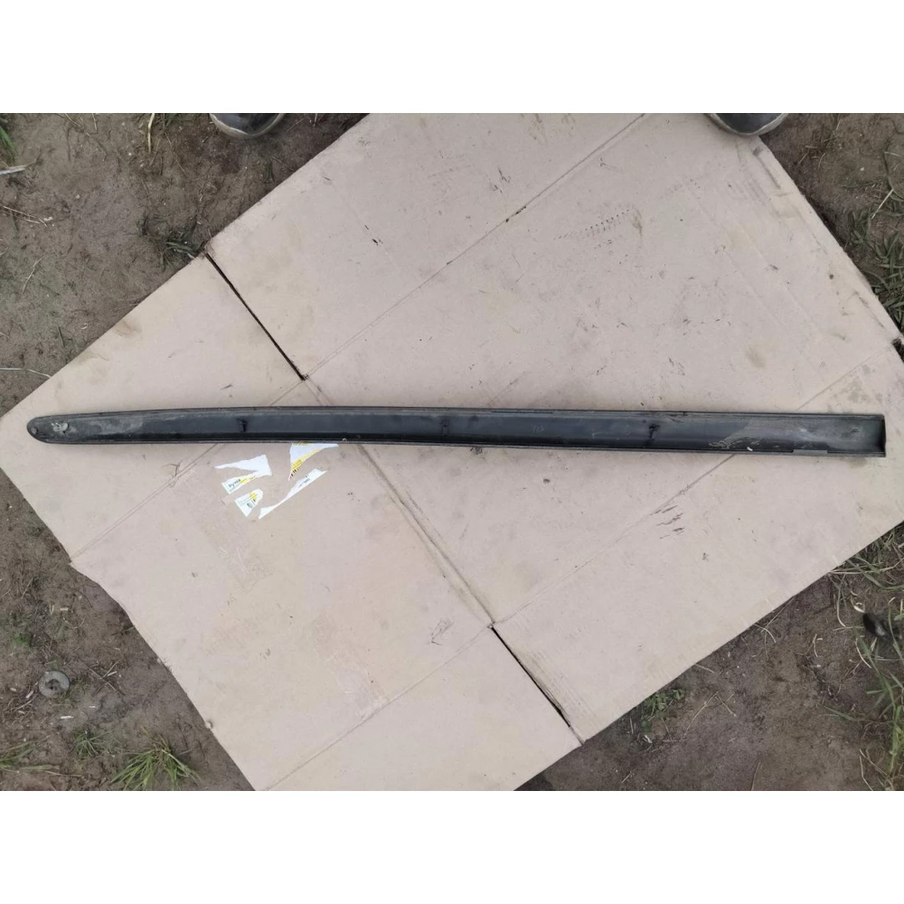 Молдинг на переднюю левую дверь Subaru Legacy Outback 3 BP 2003-2009