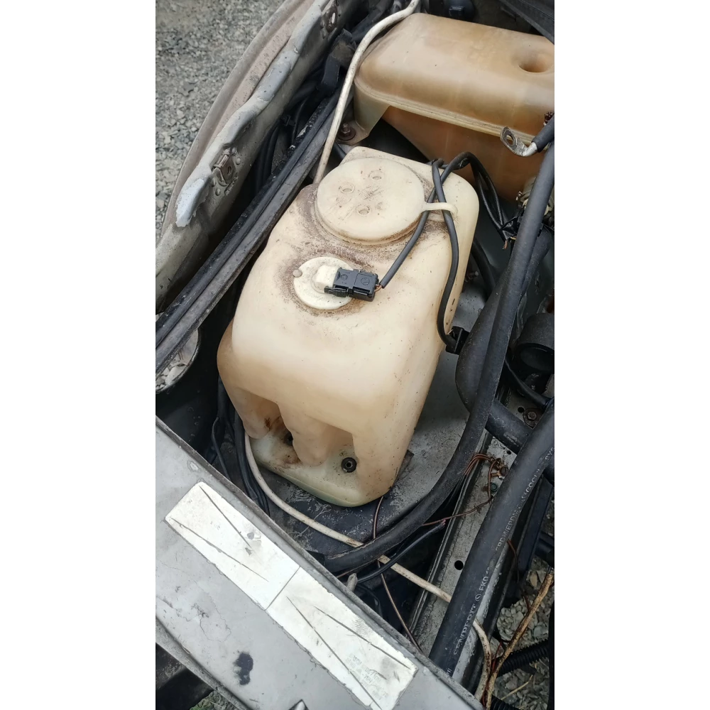 1248690072 бачок омивача Mercedes Benz w 124