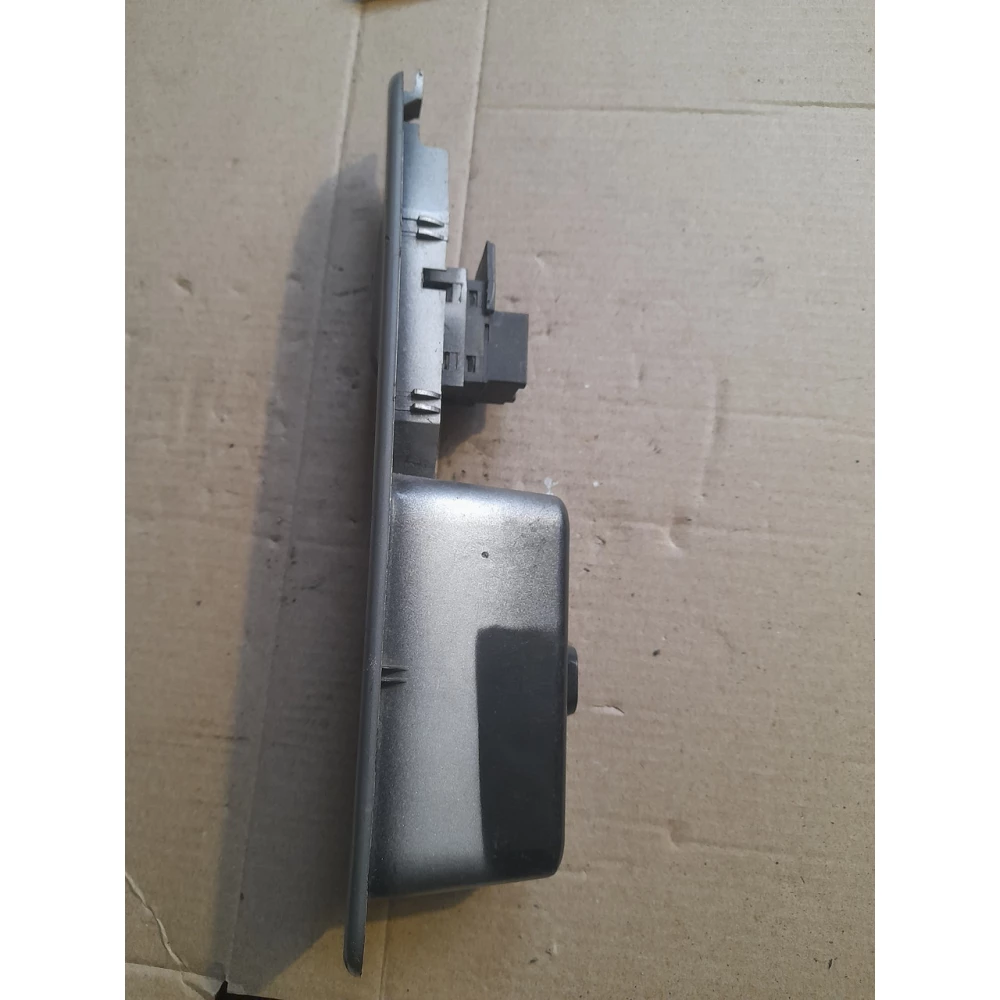 Правая вставка дверной карты  Chery Amulet