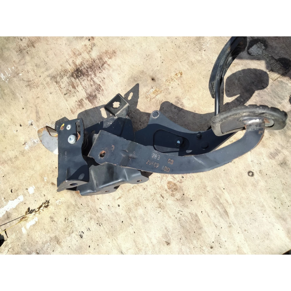 8200155982 Педаль тормоза Renault Megane 2.