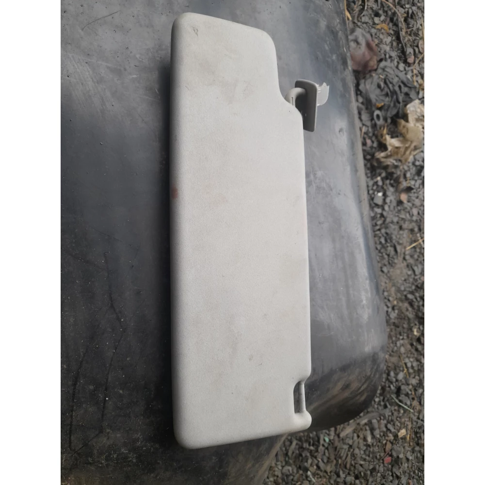 Правый  солнцезащитный  козирок Vw Polo