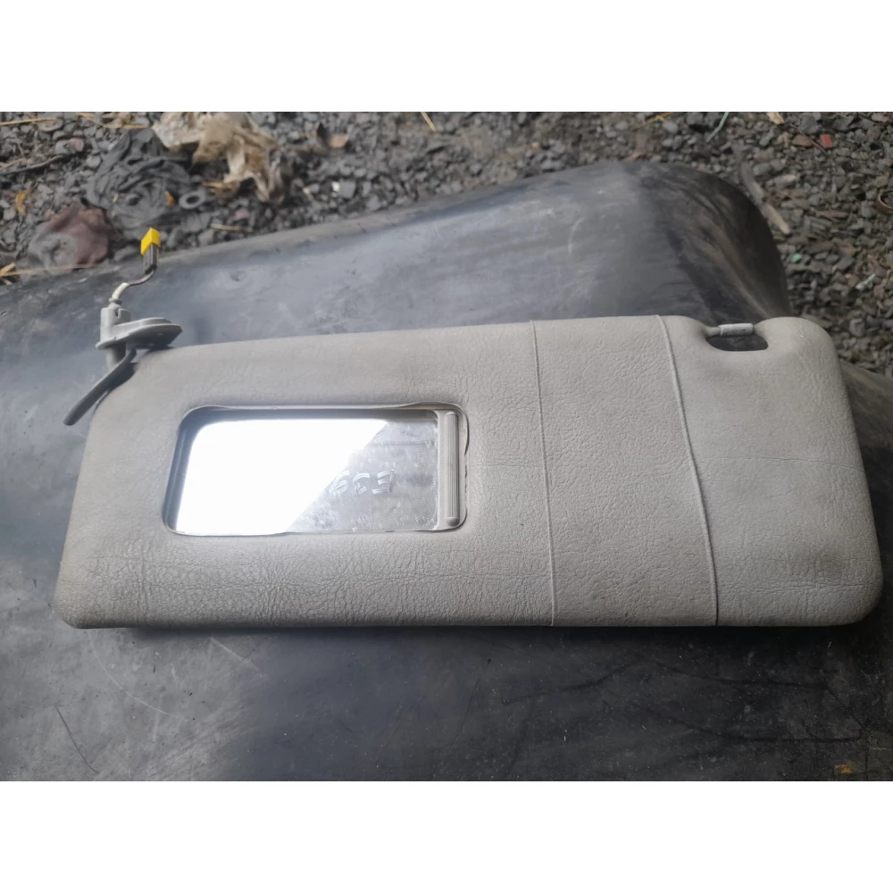 Левый солнцезащитный козирок Bmw E39