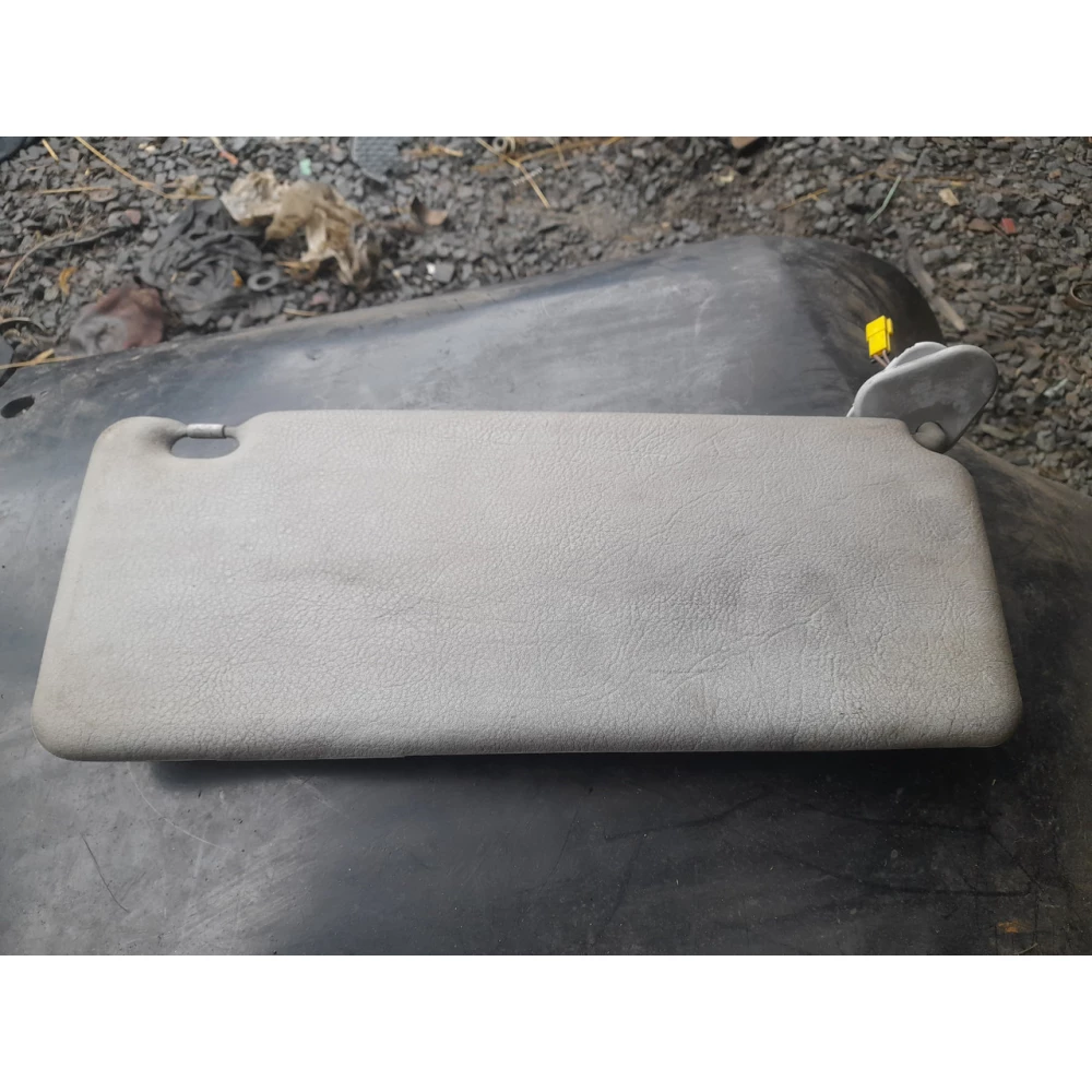 Левый солнцезащитный козирок Bmw E39