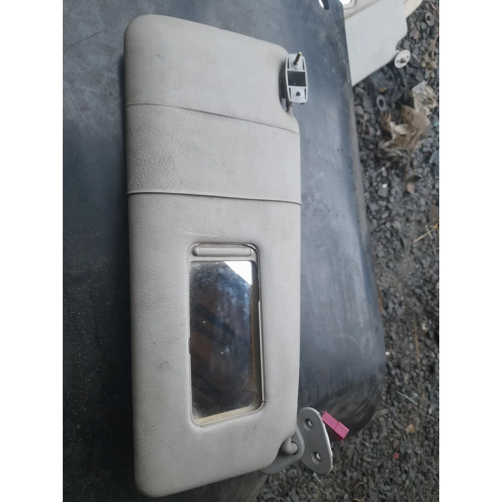 Правый солнцезащитный козирок Bmw E39