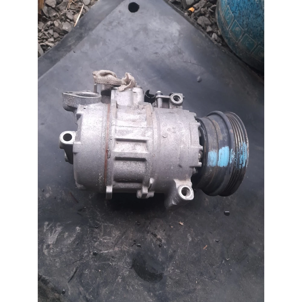 Компресор кондиционера BMW E39  2.5