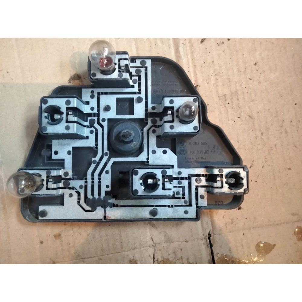 Плата заднего левого фонаря BMW E39