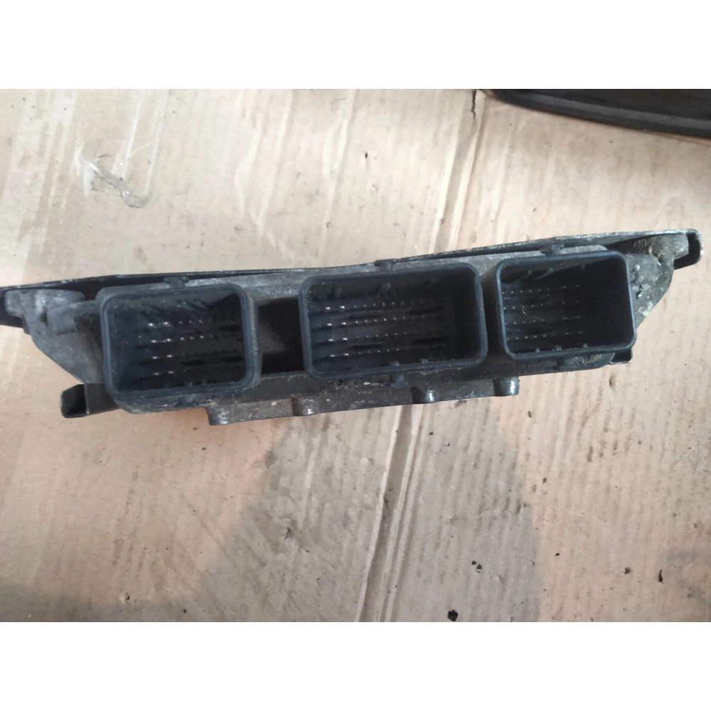 Блок управления двигателем Citroen C 3 5WS40021F-T.  SW9647202380