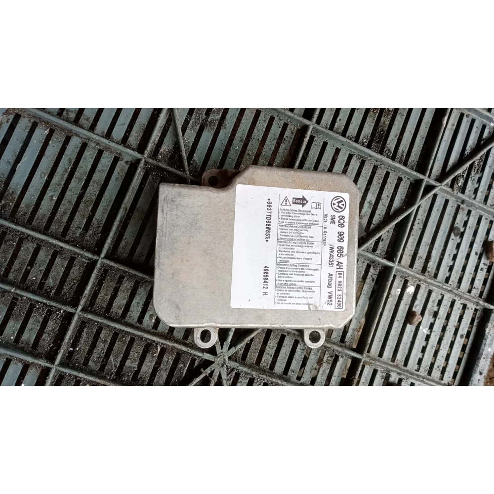 6Q0909605AH блок Airbag Skoda Octavia A5