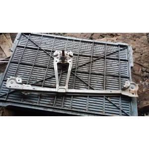 Изображение товара -  A2107301546 задний левий стеклопойомник  Mercedes Benz w 210