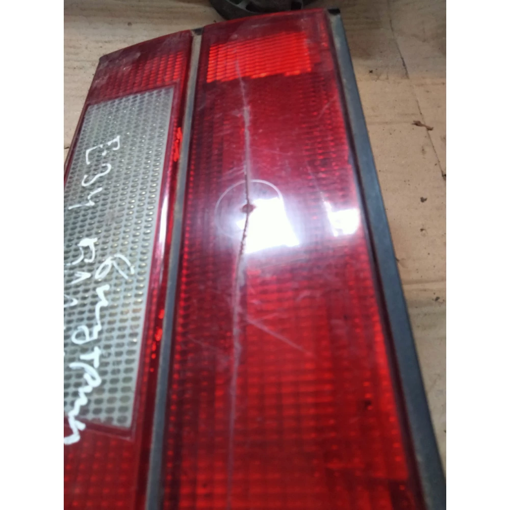 Фонарь задний правый внутренний BMW E34 универсал
