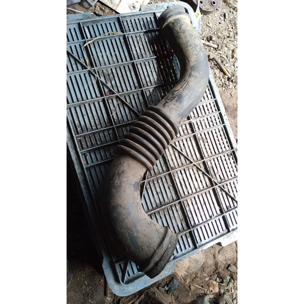 9015282182 патрубок воздушного фильтра Mercedes Benz Sprinter 2.3D