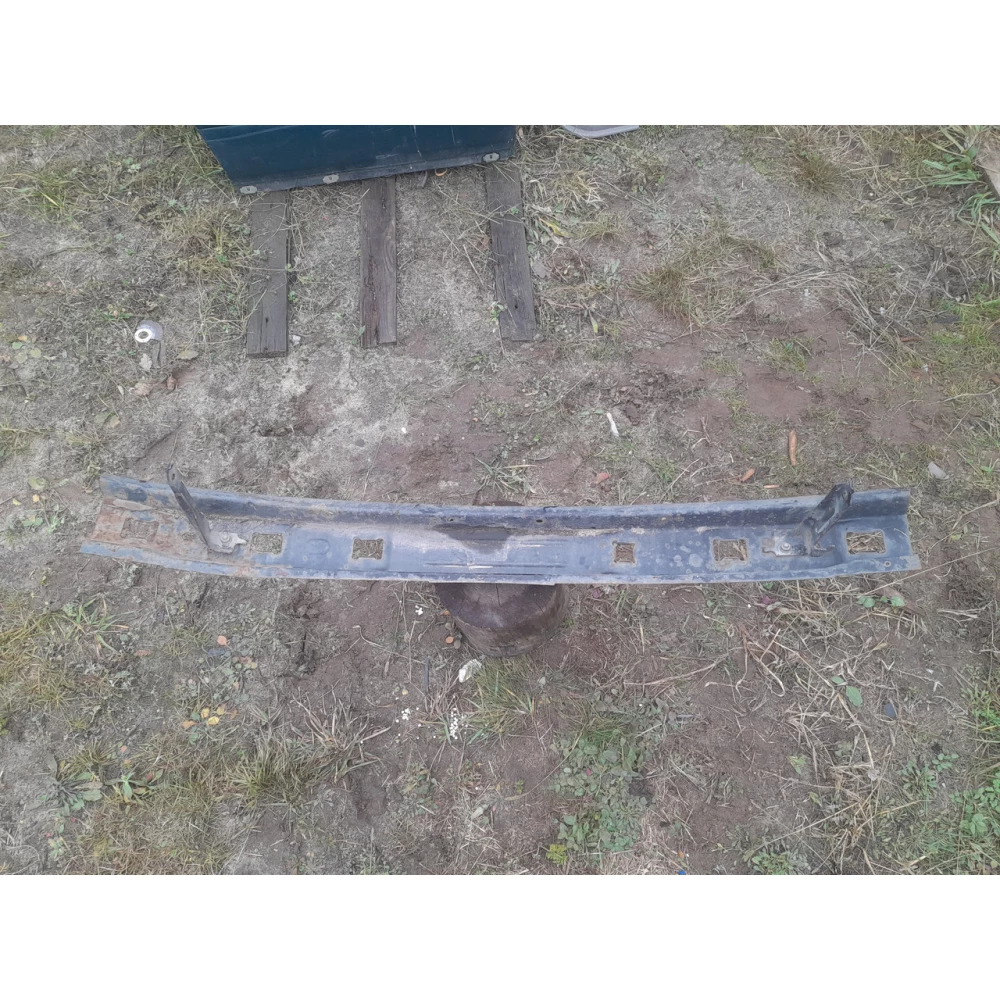 Усилитель переднего бампера Opel Vectra A