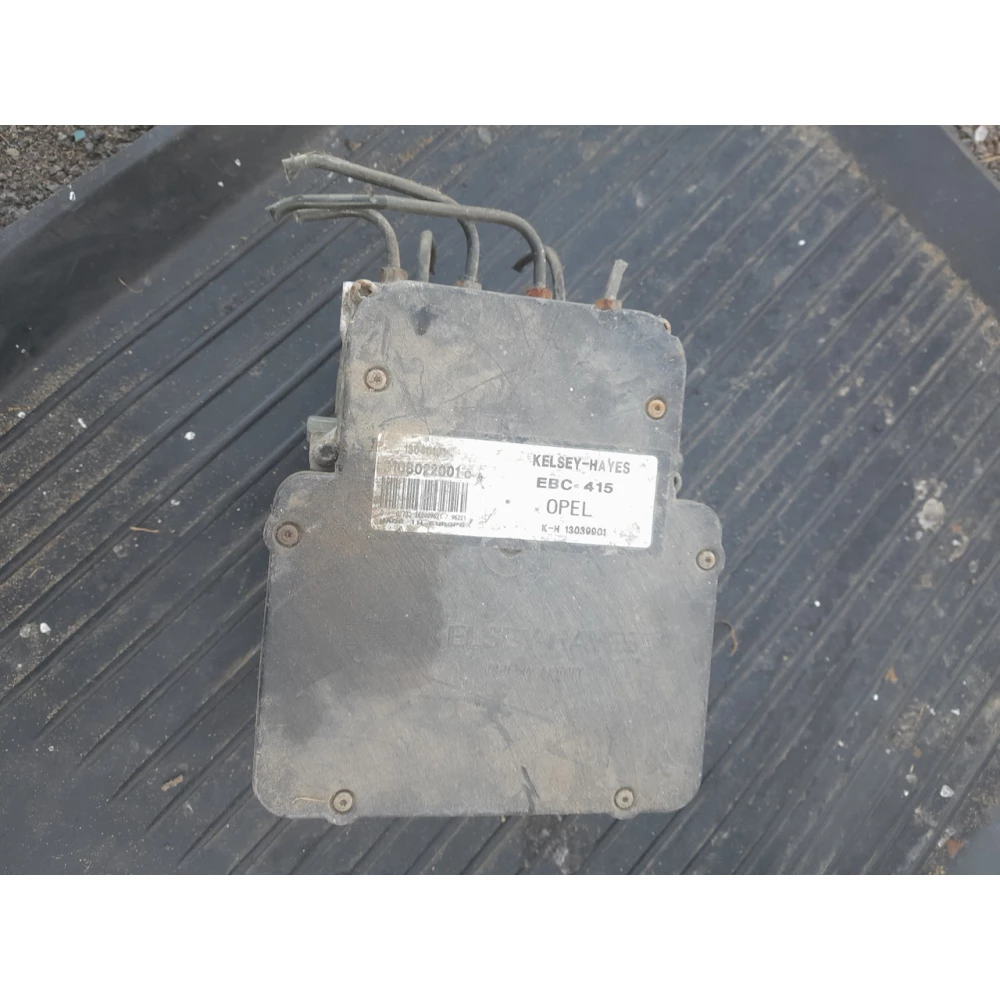 Блок Abs Opel Vectra B  2.0 13039901