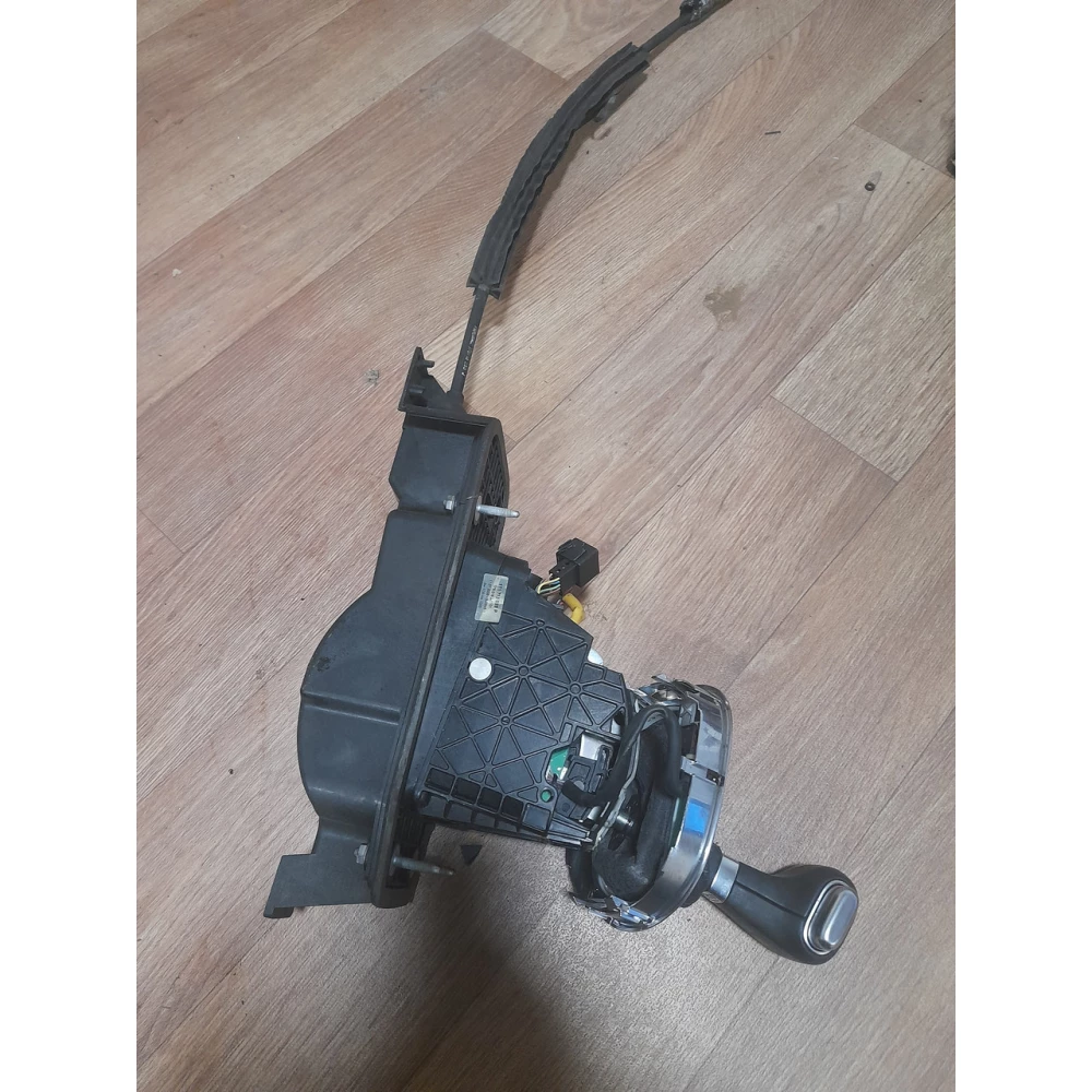 Кулиса кпп Vw Touran Caddy 3  1T0713061