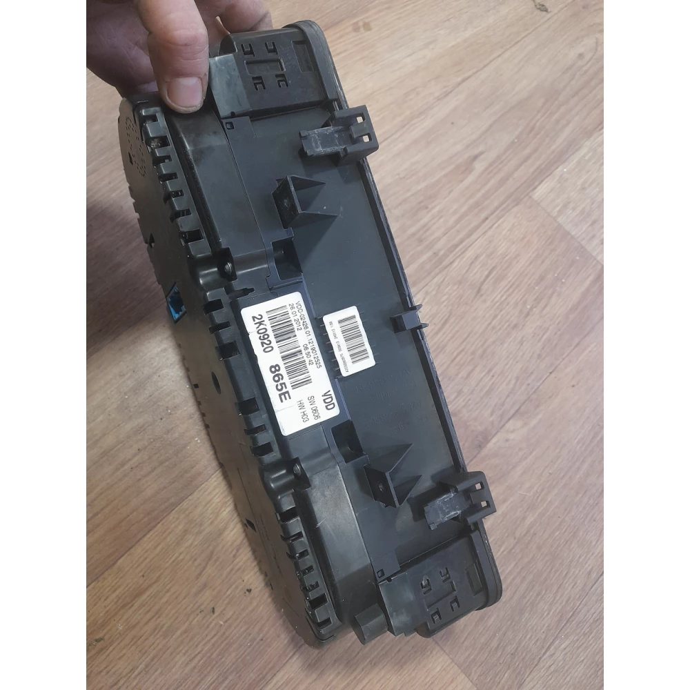 Панель приборов Vw Touran  3.0  2k0920865e