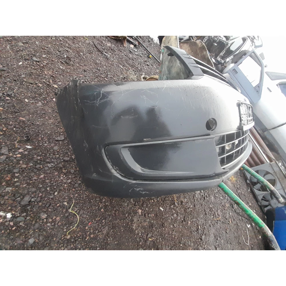 Передний бампер Vw Caddy 3