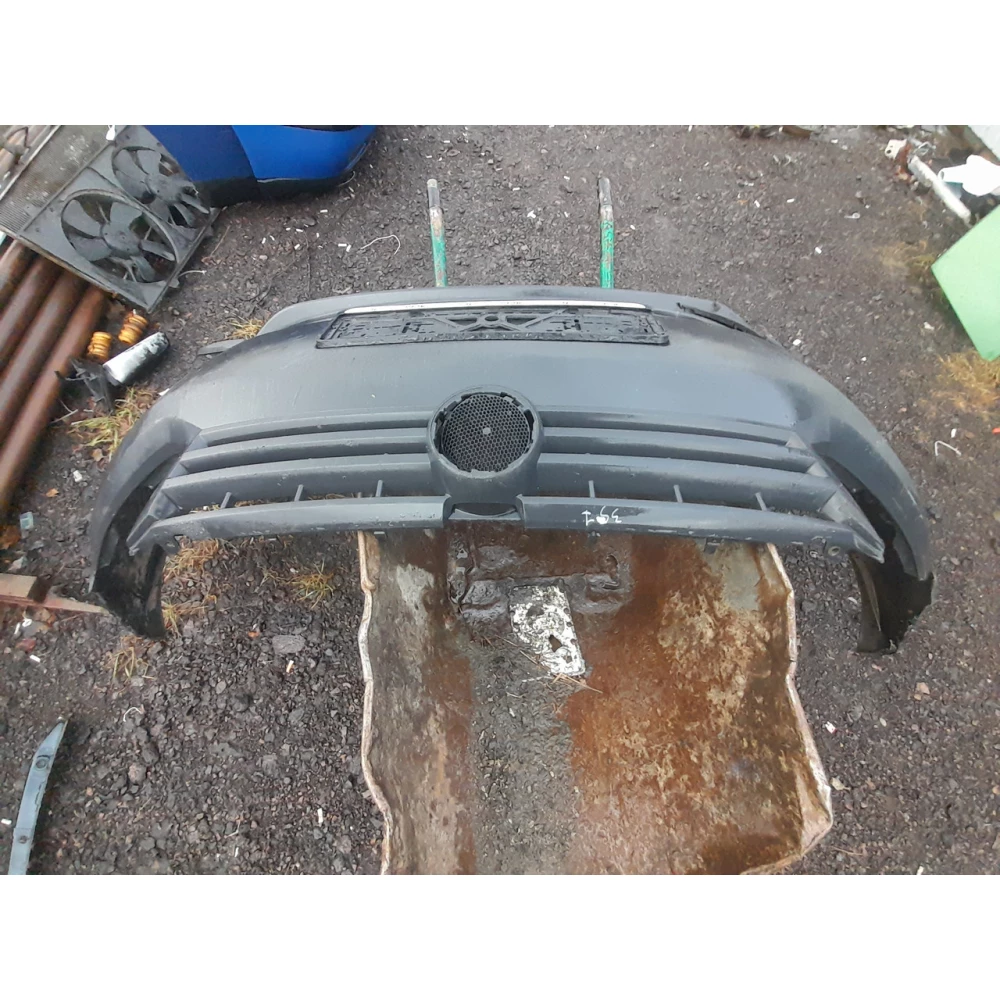 Передний бампер Vw Caddy 3