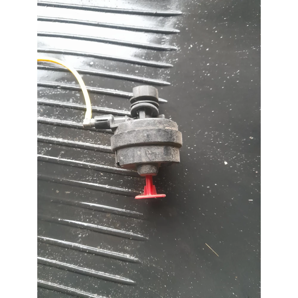 Привод лючка палива Mercedes-Benz w210