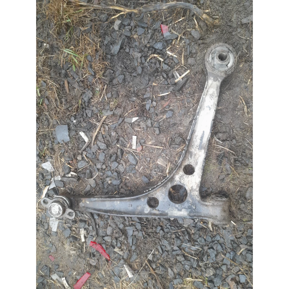 Передний правый  рычаг Vw Sharan