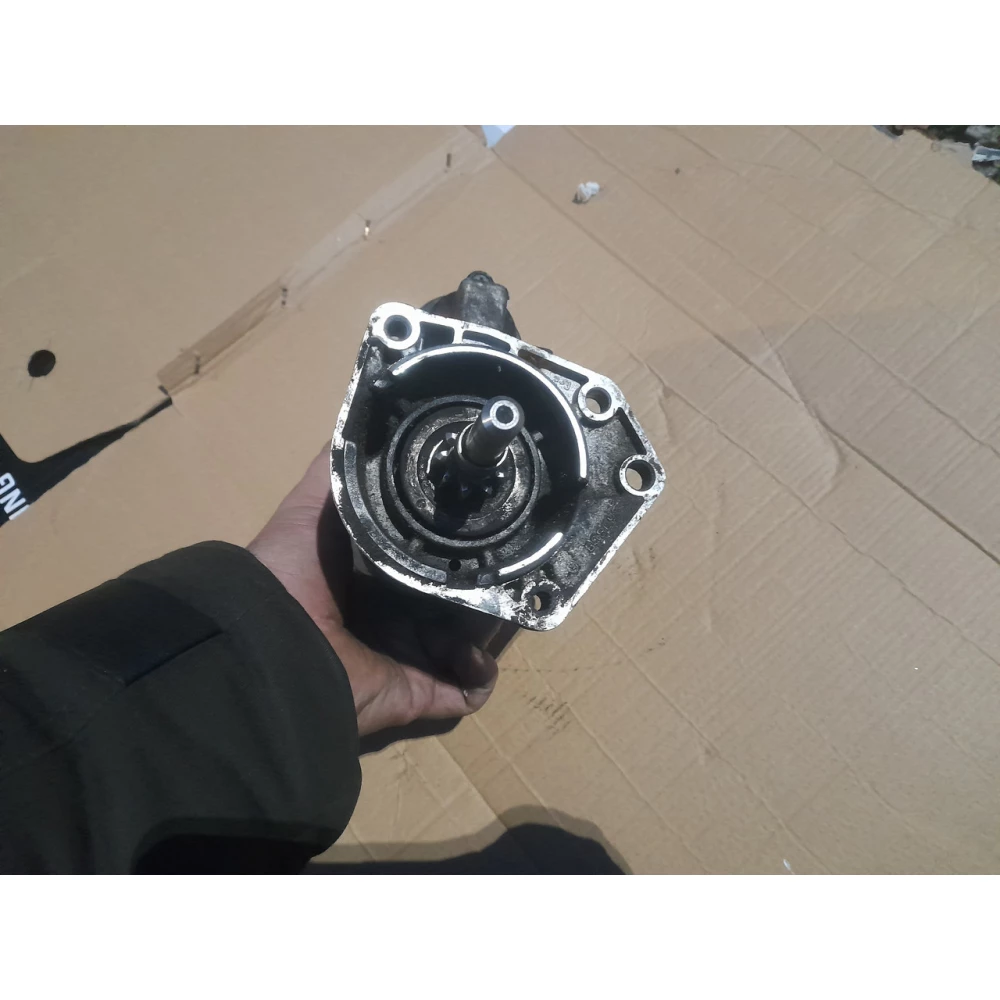 Стартер Vw Polo  1.6-1.8 036911023