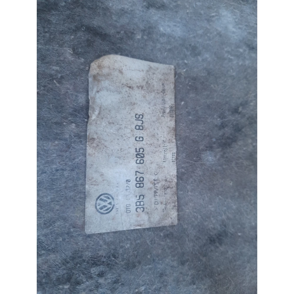 Обшивка кришки багажника Vw Passat B5 седан  3b5867605g8js