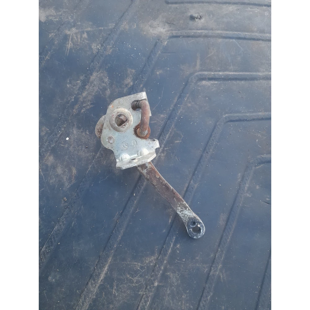 Ограничитель открывания двери Bmw E34