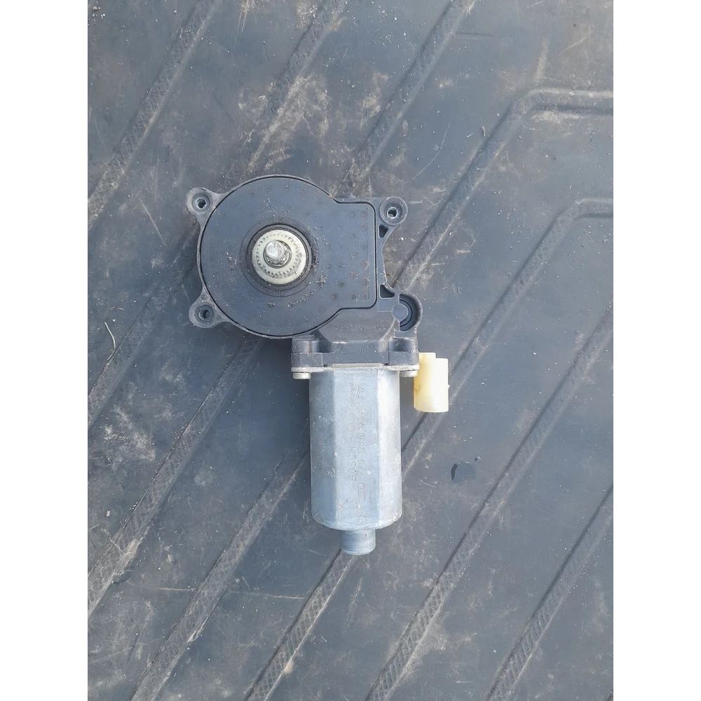 Передний правый стеклоподйомник BMW E46