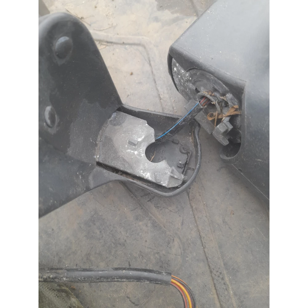 Правое дзеркало заднего вида Volvo v40