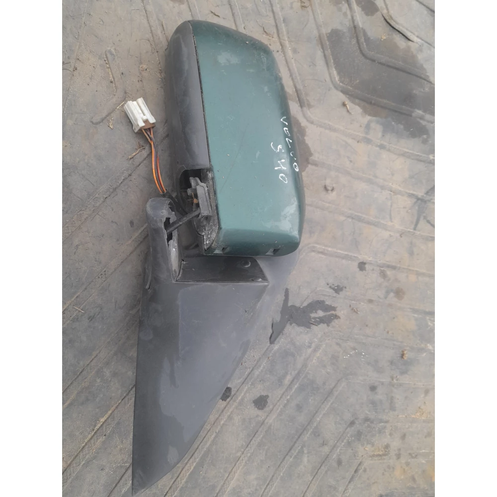 Правое дзеркало заднего вида Volvo v40