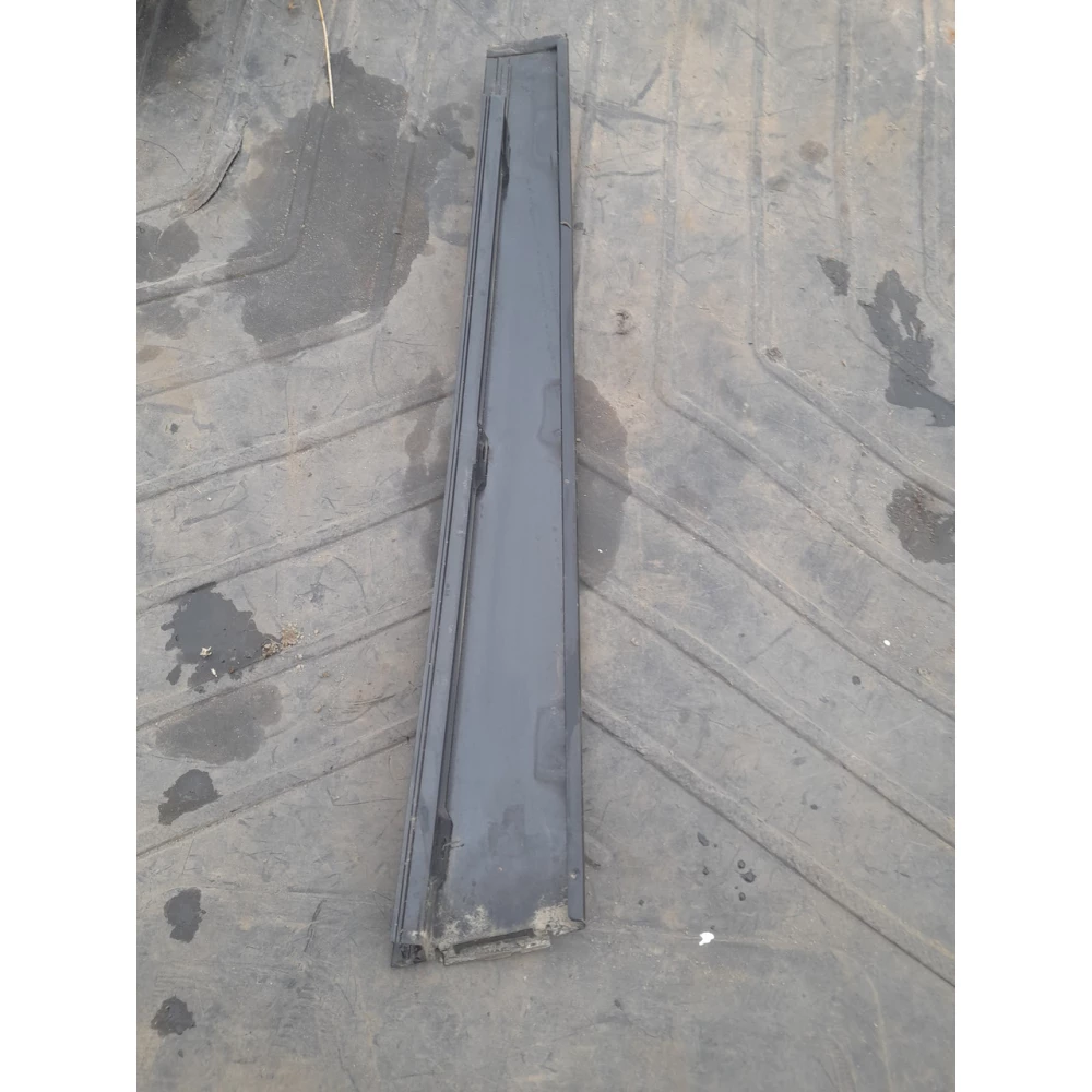 Накладка передней правой двери Ford Mondeo mk3