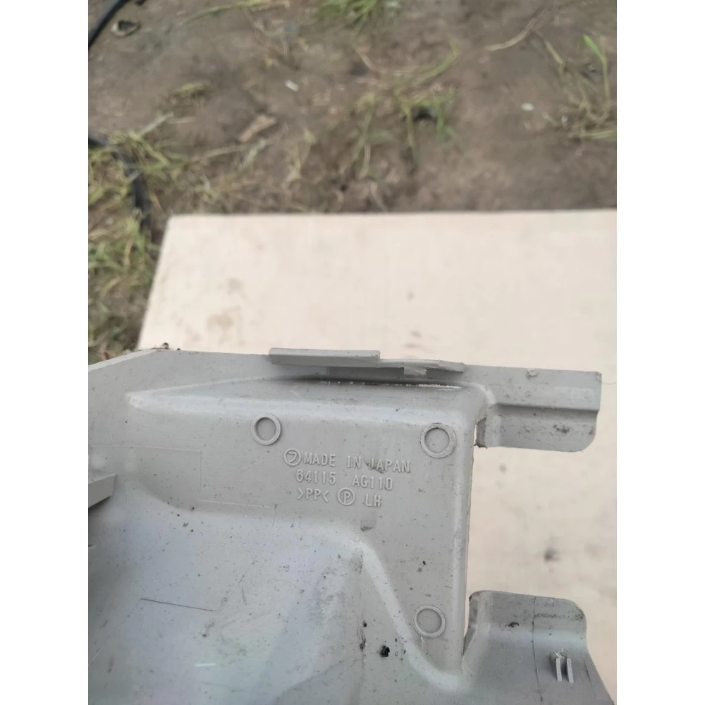 Накладка крепления сидения левая задняя Subaru Legacy Outback 3 BP 2003-2009