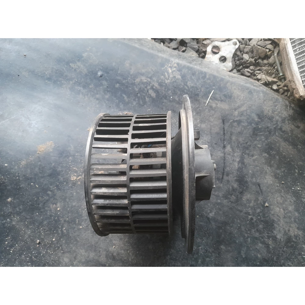 Моторчик  печки багажника  Vw Sharan