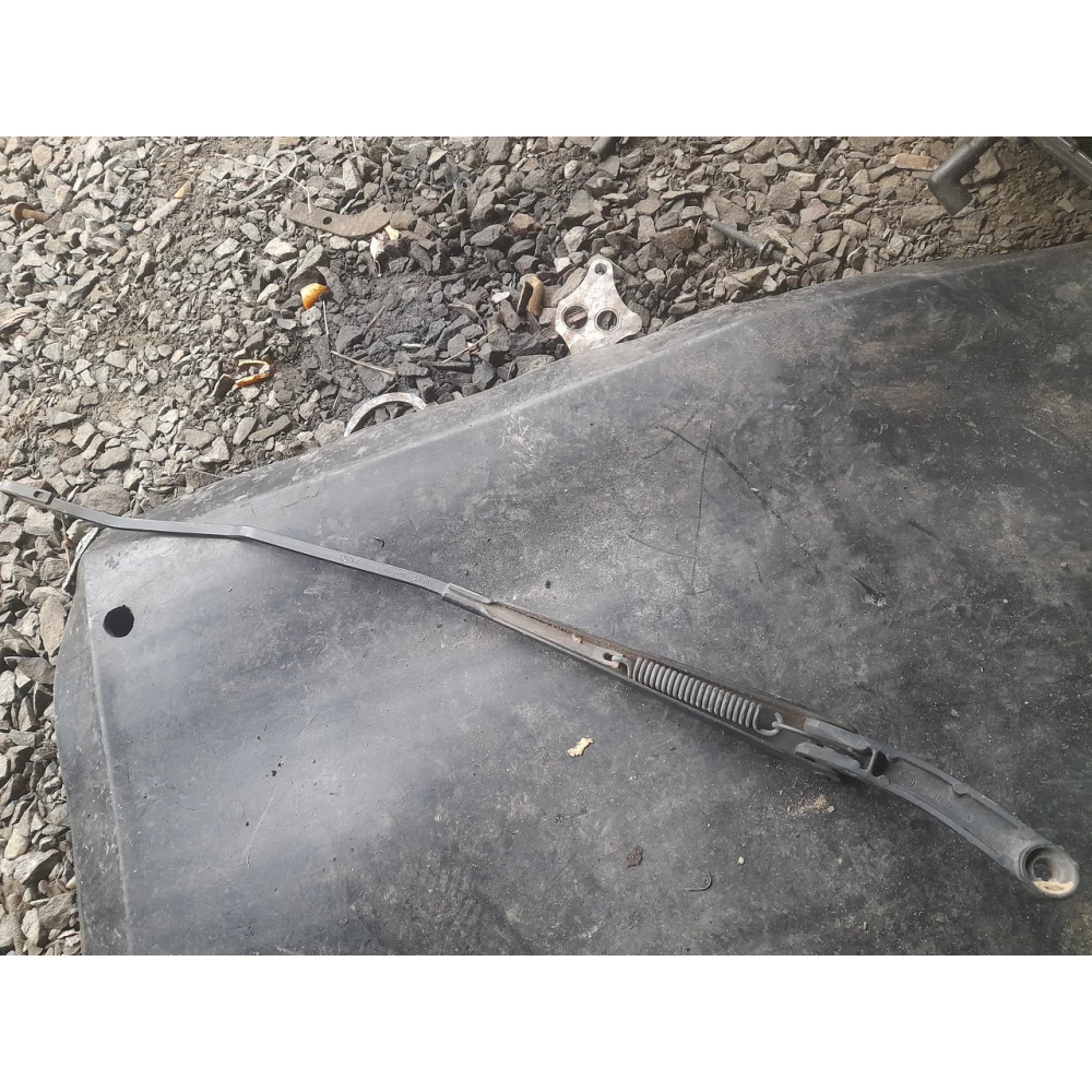 Правый  дворник Volvо S80