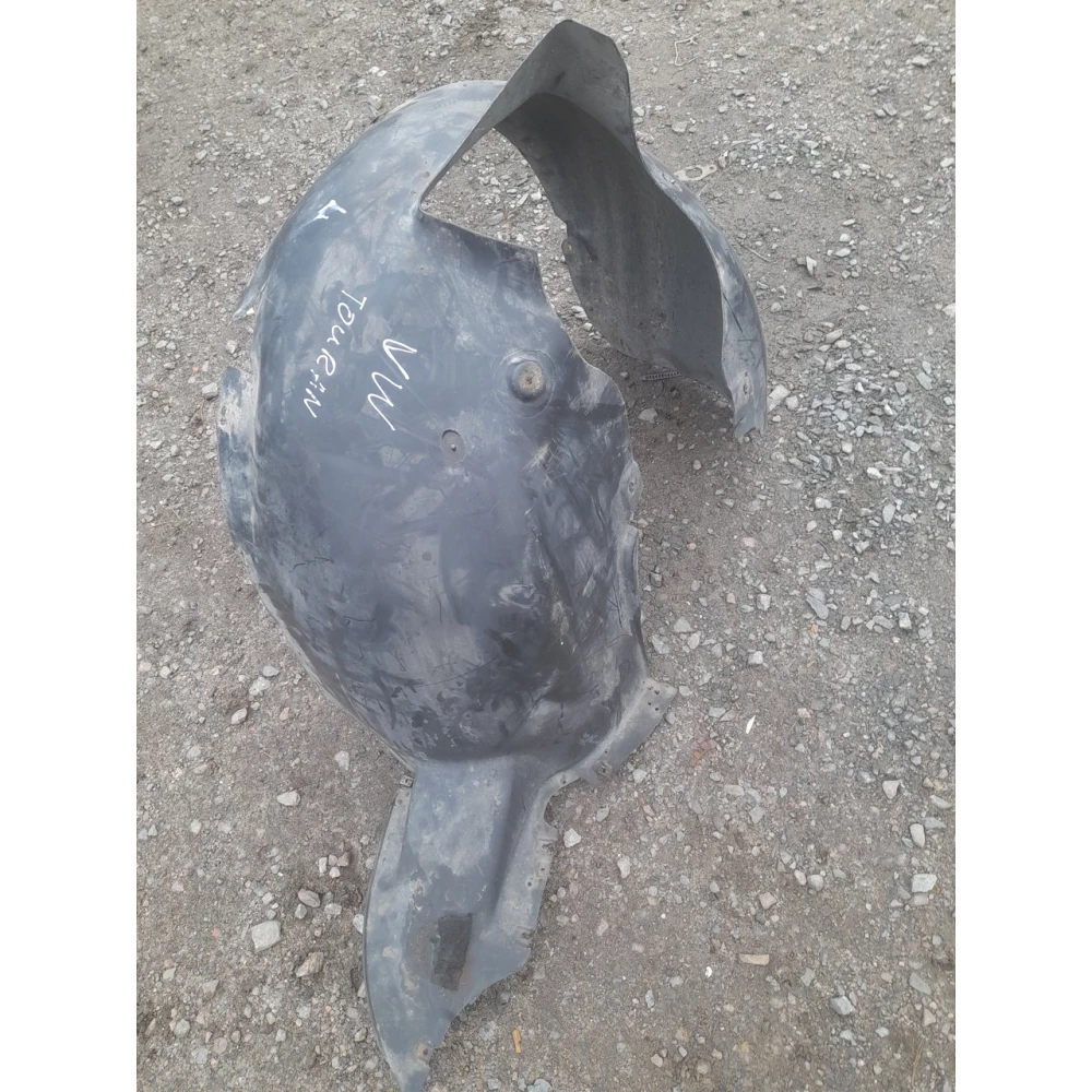 Передний правый  подкрило  Vw Touran