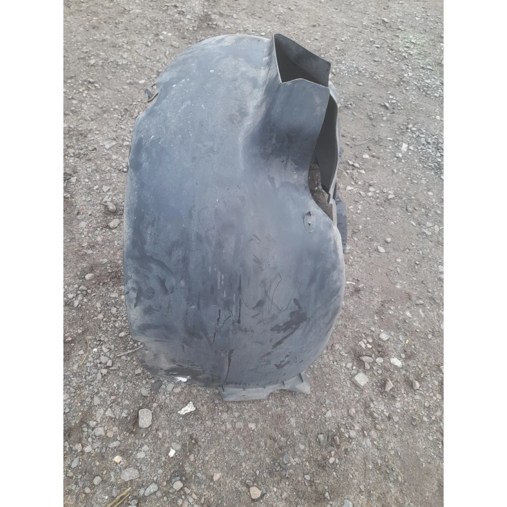 Передний правый  подкрилок Vw Touran