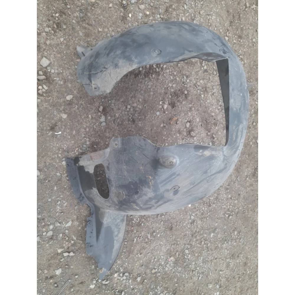 Передний правый  подкрилок Vw Touran