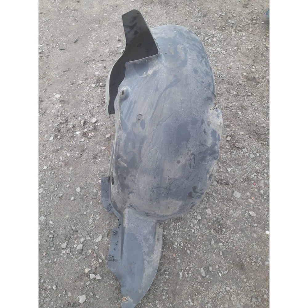 Передний правый  подкрилок Vw Touran