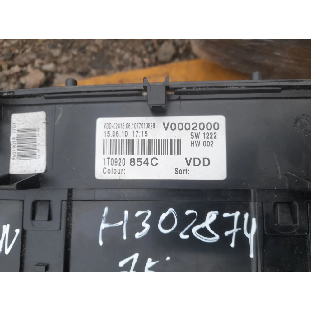 Приборка Vw Touran 1t0920854C