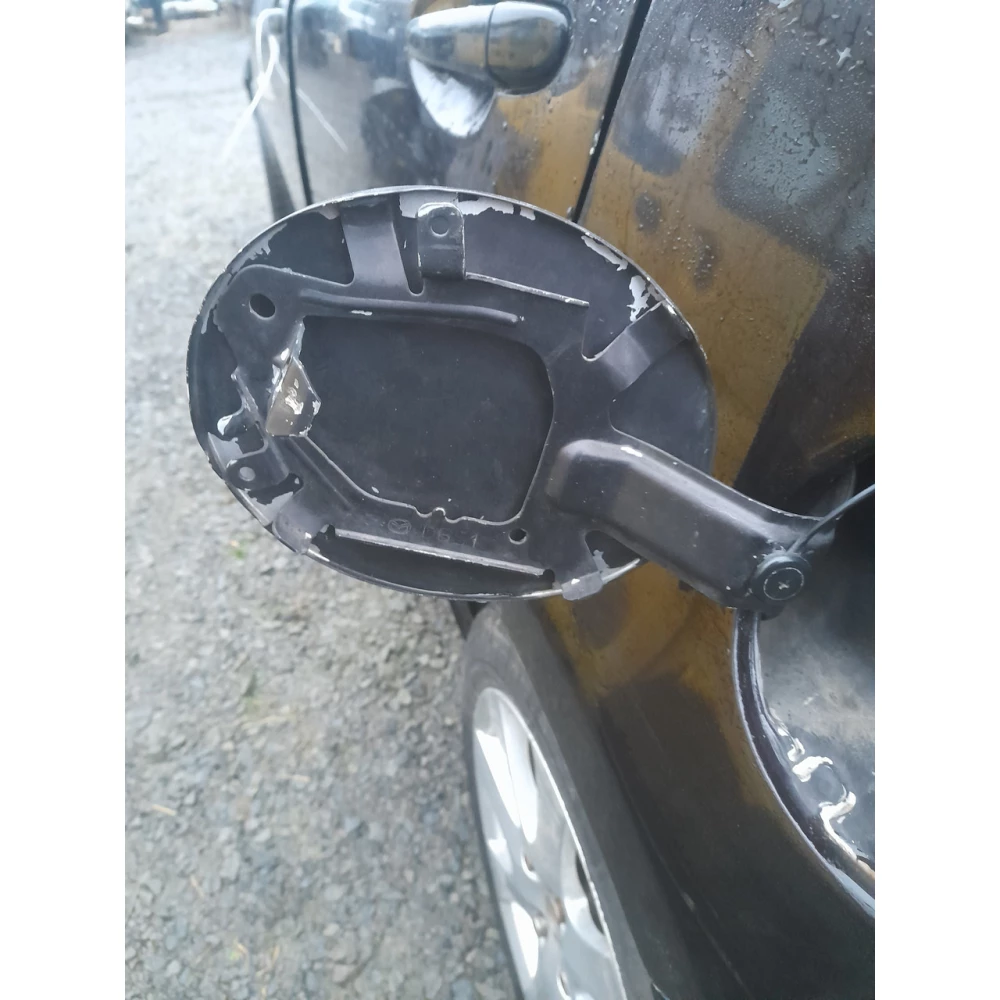 Лючок бензобака Mazda 2 хетчбек