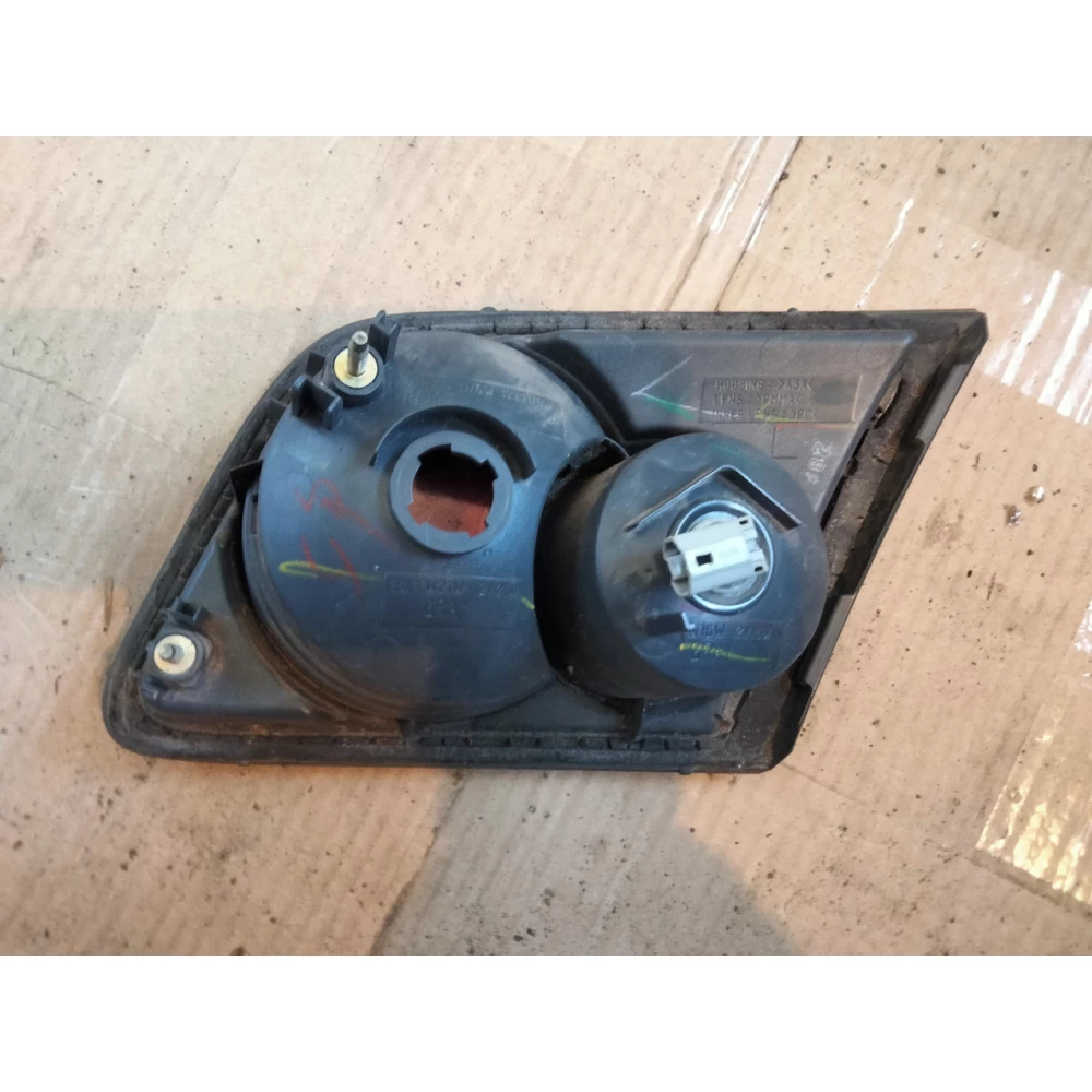 Фонарь задний левый внутренний Mazda 6 GG универсал