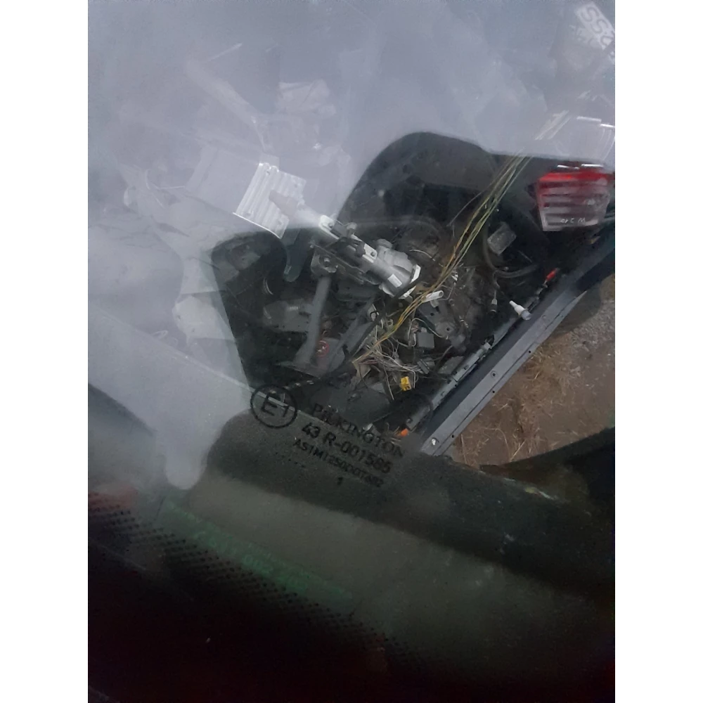 Лобовое скло Mercedes-Benz w210