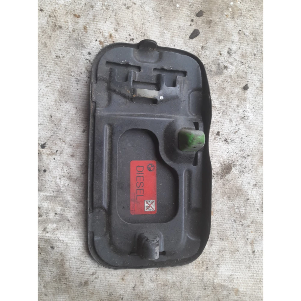 Лючок бензобака  BMW E39