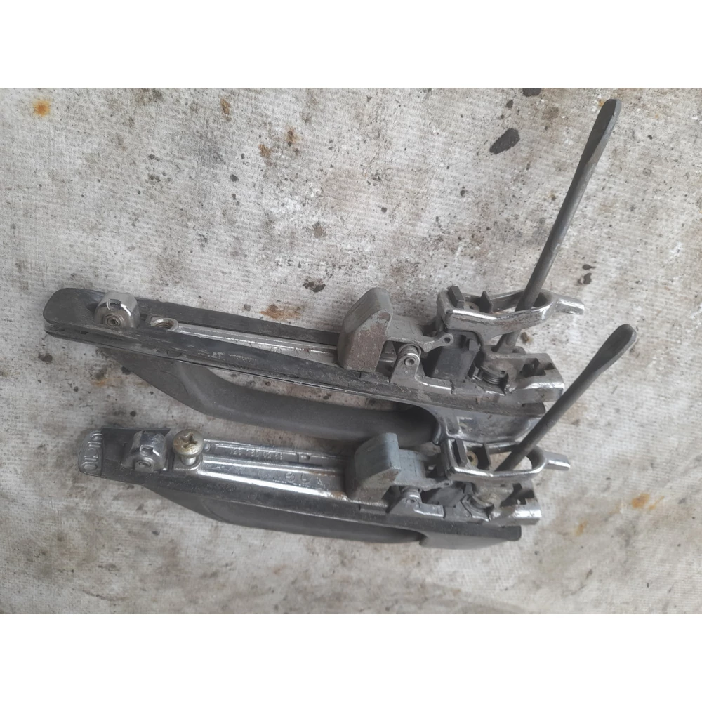 Передняя левая ручка двери Mercedes-Benz w123