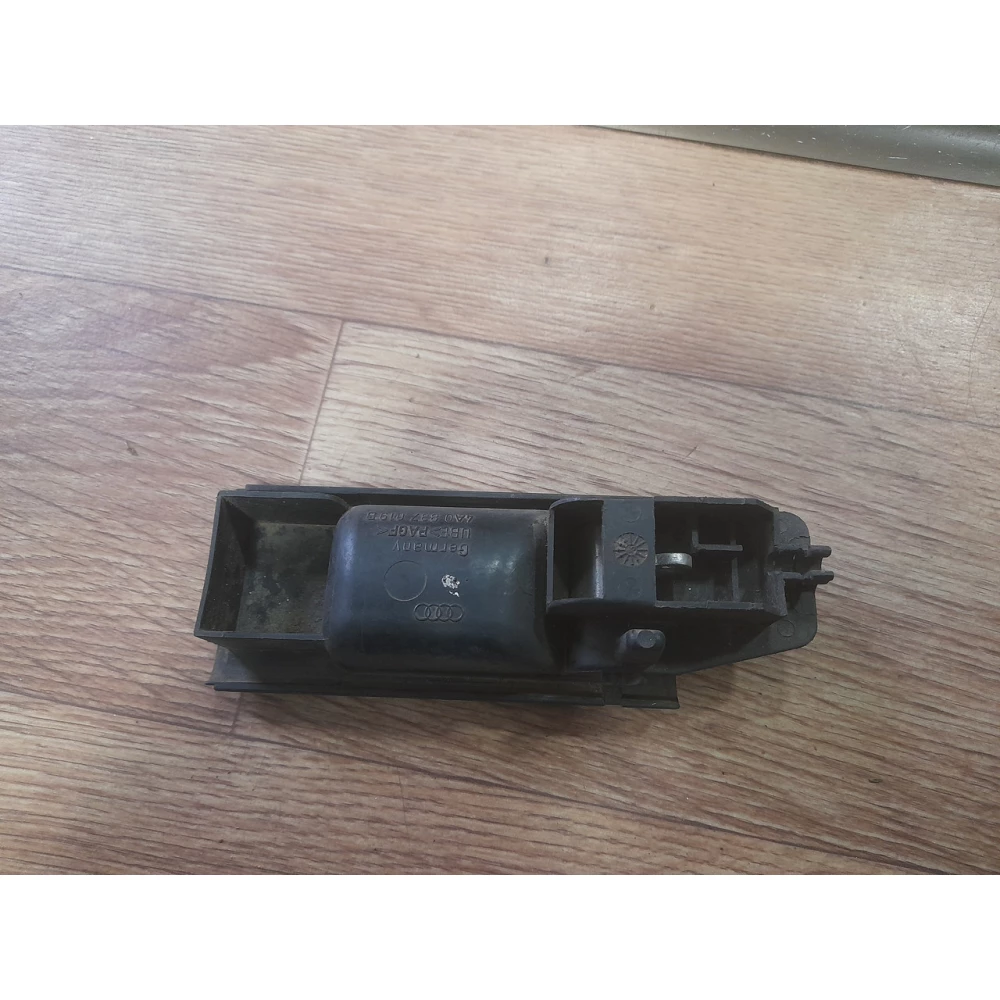 Передняя левая ручка двери Audi a6c4