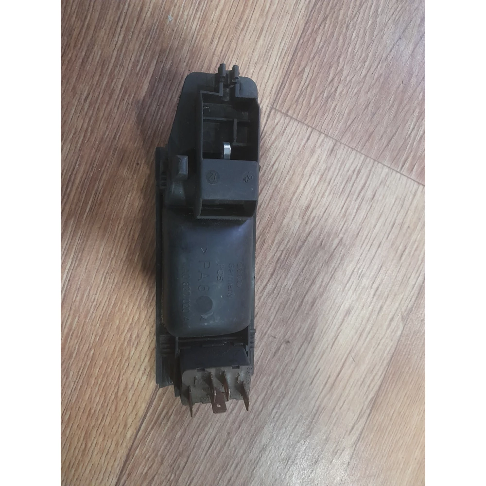 Передняя правая ручка двери  Audi a6c4