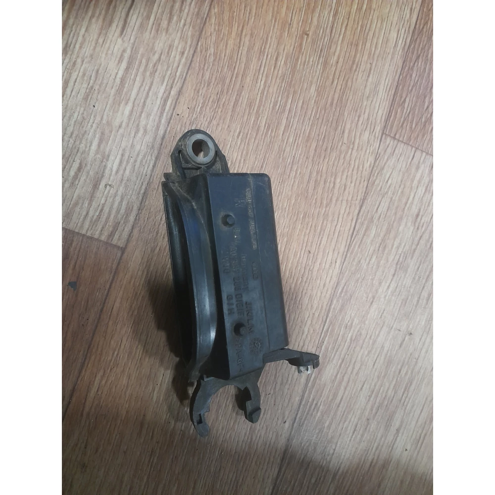 Передняя правая ручка двери Audi a6c4