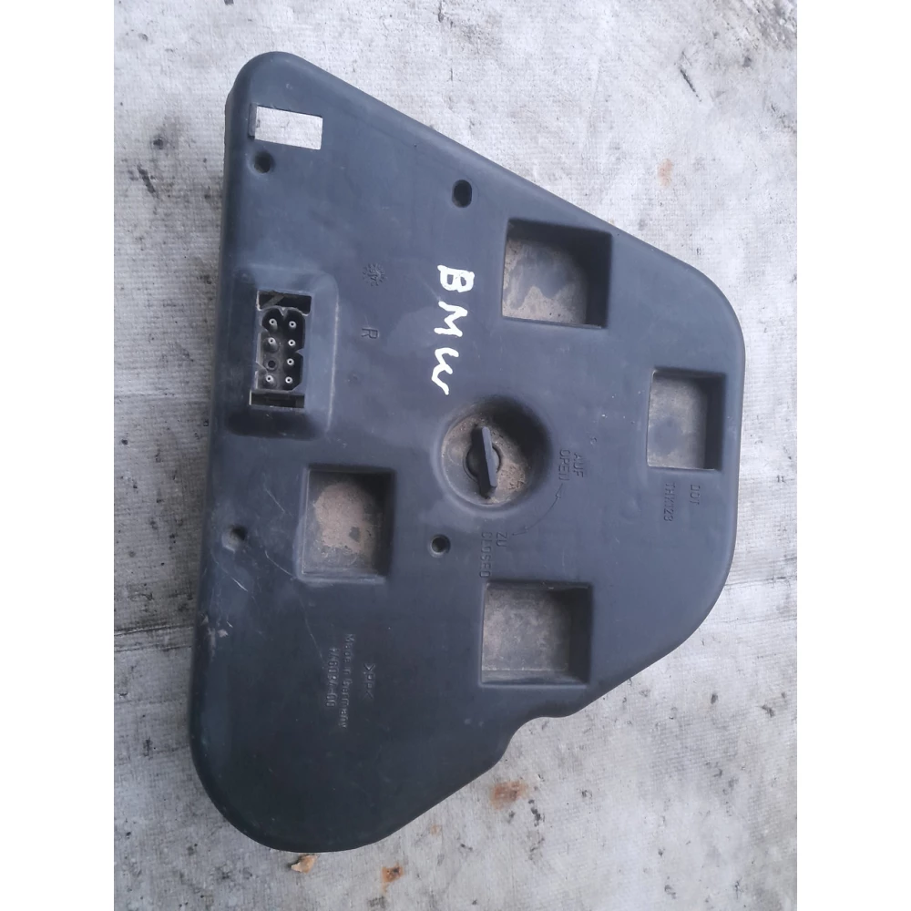 Плата заднего правого фонаря BMW e39