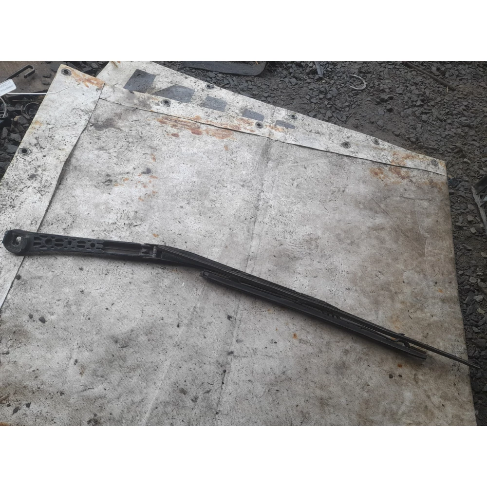 Левый  дворник  Bmw E39