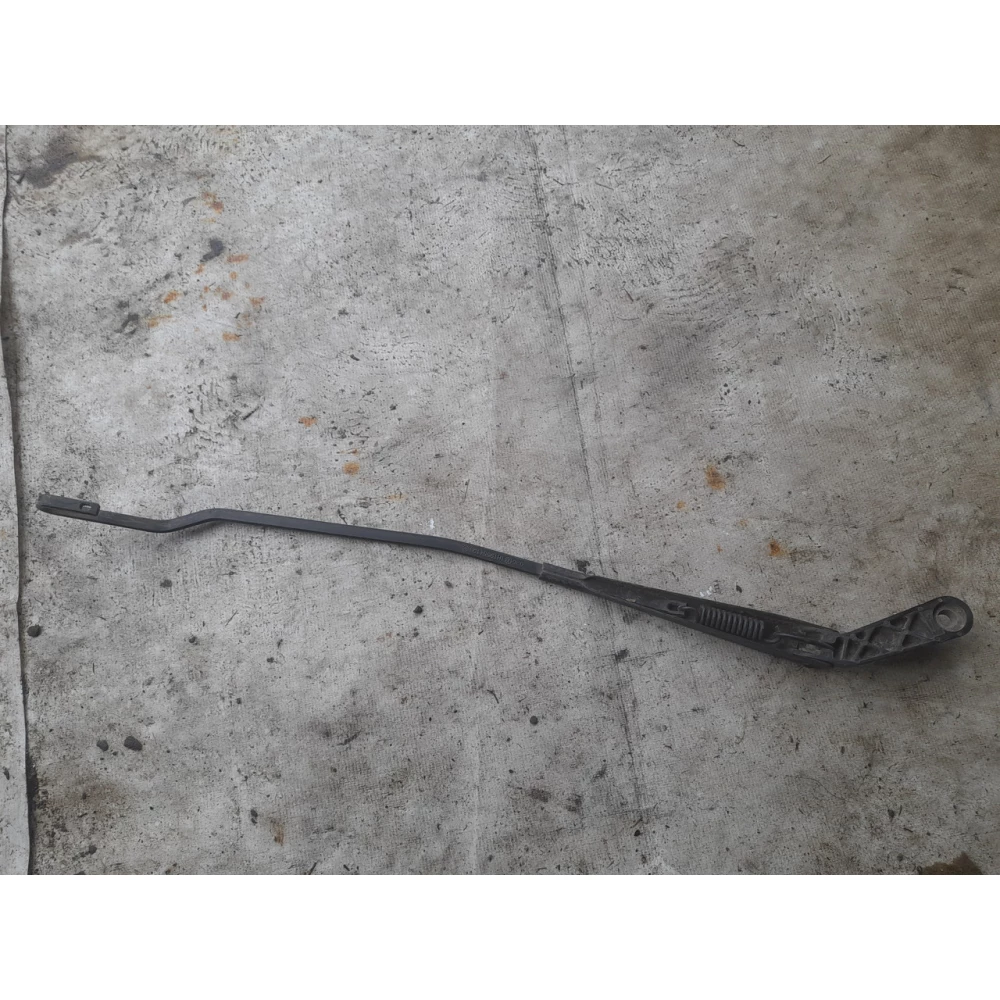 Правый дворник Vw Golf 3