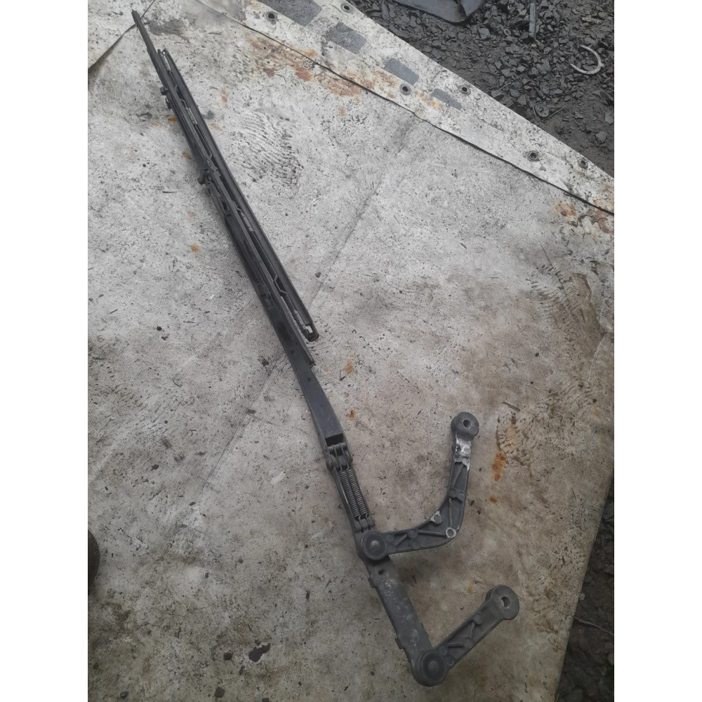 Правый дворник  Bmw E39